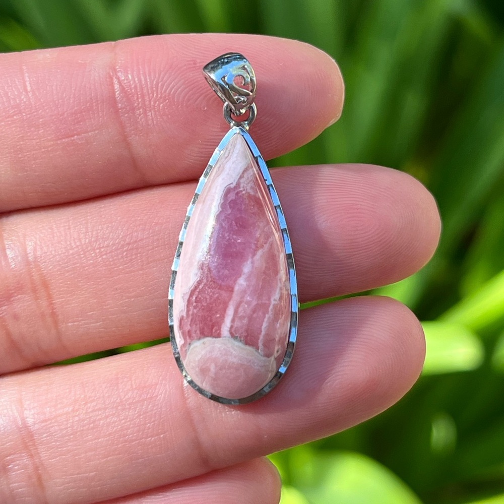 Silver plated pink‎ rhodochrosite pendant 0313